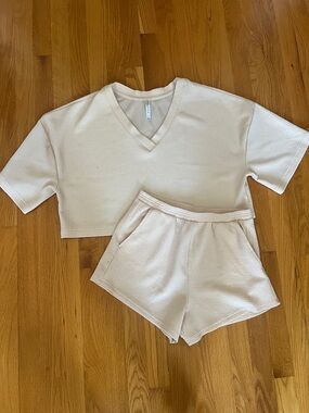 Fabletics Cream Waffle Knit V-Neck Lounge Set Top is L Shorts are Small